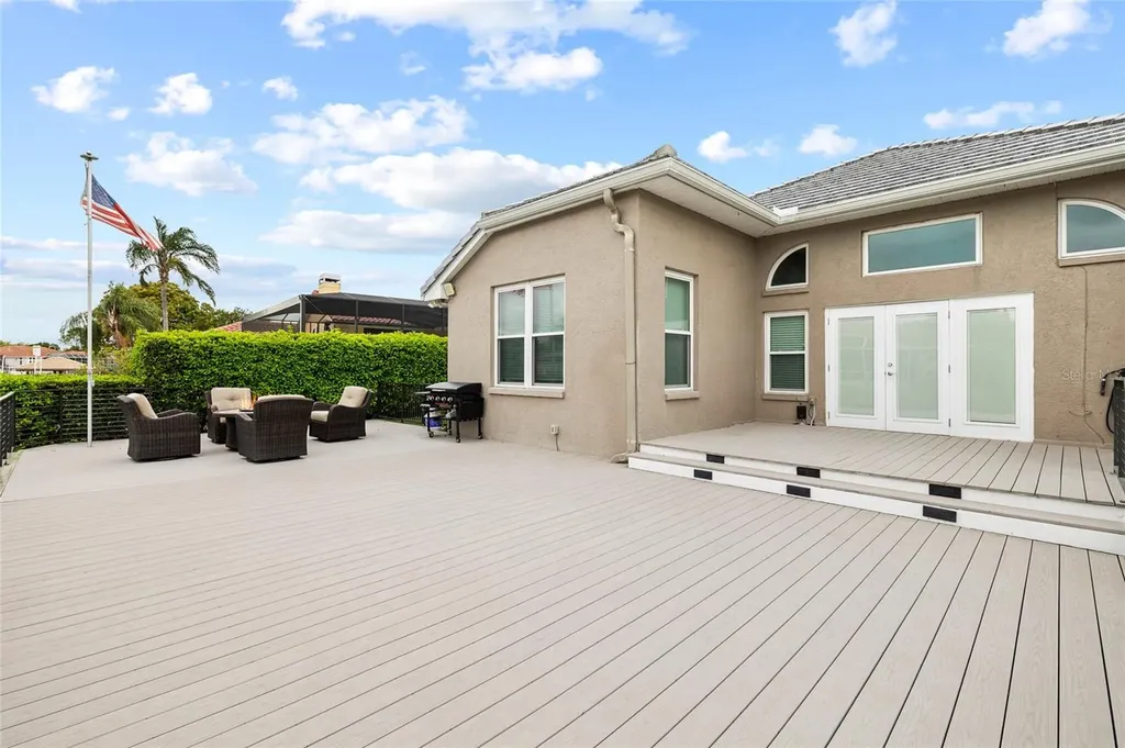 9810 Compass Point Way Tampa FL 33615