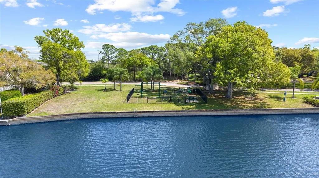 9810 Compass Point Way Tampa FL 33615