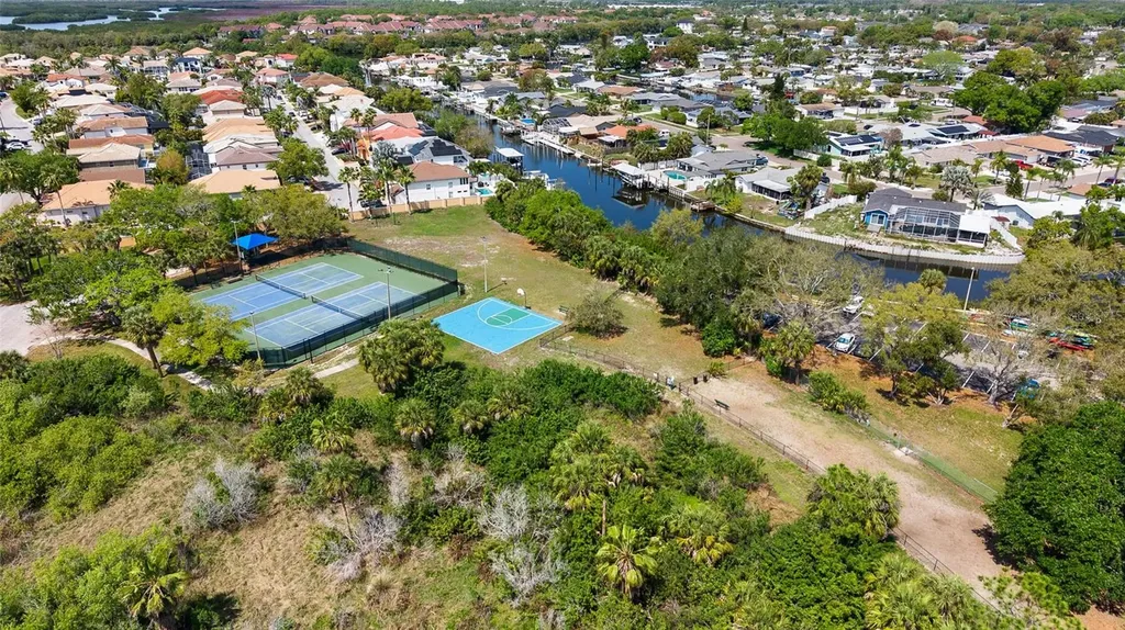 9810 Compass Point Way Tampa FL 33615