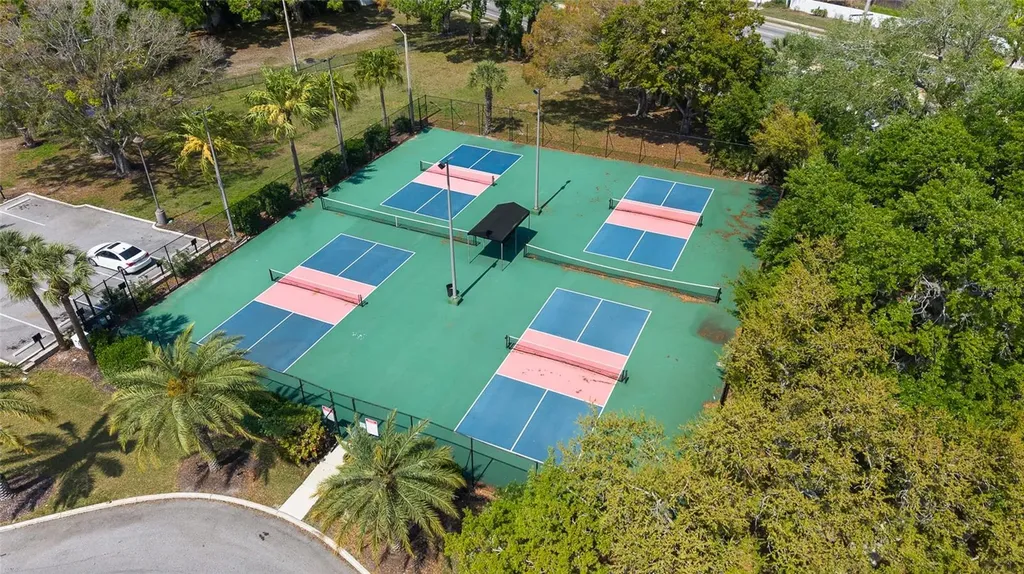 9810 Compass Point Way Tampa FL 33615