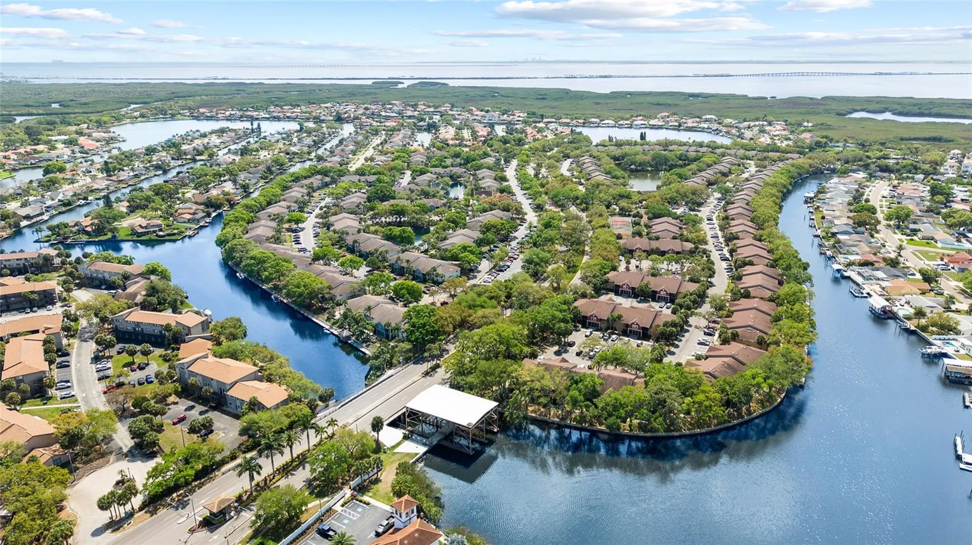9810 Compass Point Way Tampa FL 33615