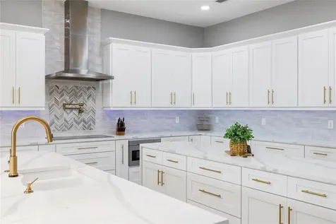 9810 Compass Point Way Tampa FL 33615