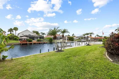 9810 Compass Point Way Tampa FL 33615