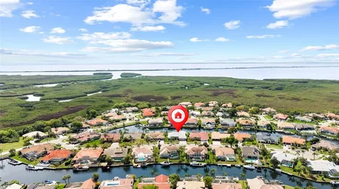 9810 Compass Point Way Tampa FL 33615