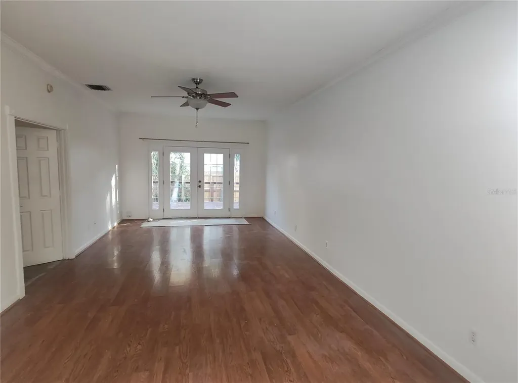 2512 W Texas Avenue Tampa FL 33629
