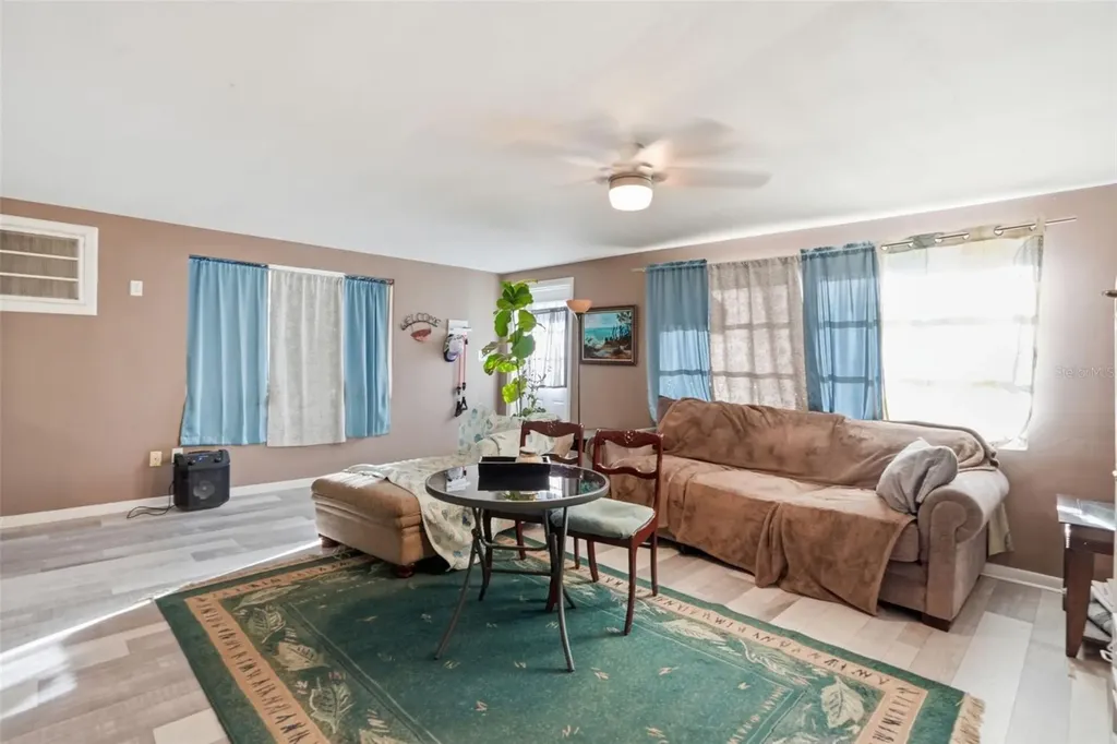 2085 S Stonebrook Drive Homosassa FL 34448