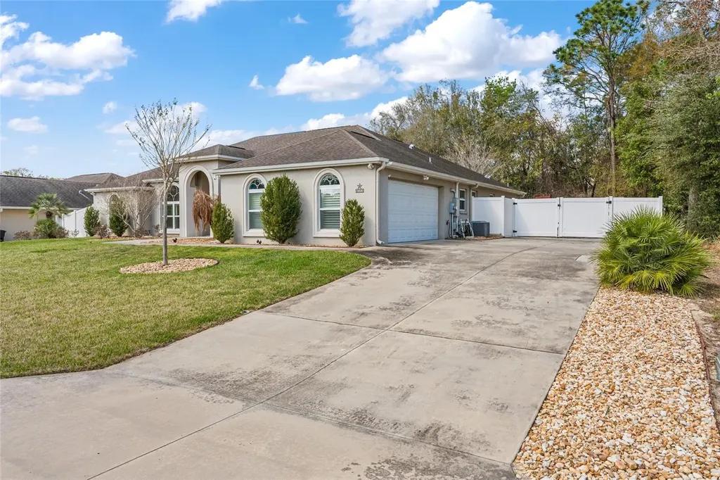 8353 SE 162nd Street Summerfield FL 34491