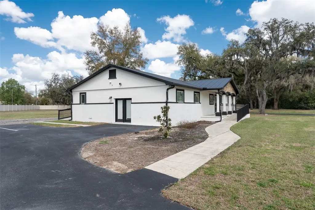 7265 SW Highway 200 Ocala FL 34476