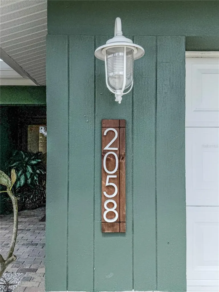 2058 Nursery Road Clearwater FL 33764