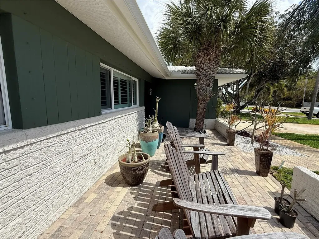 2058 Nursery Road Clearwater FL 33764