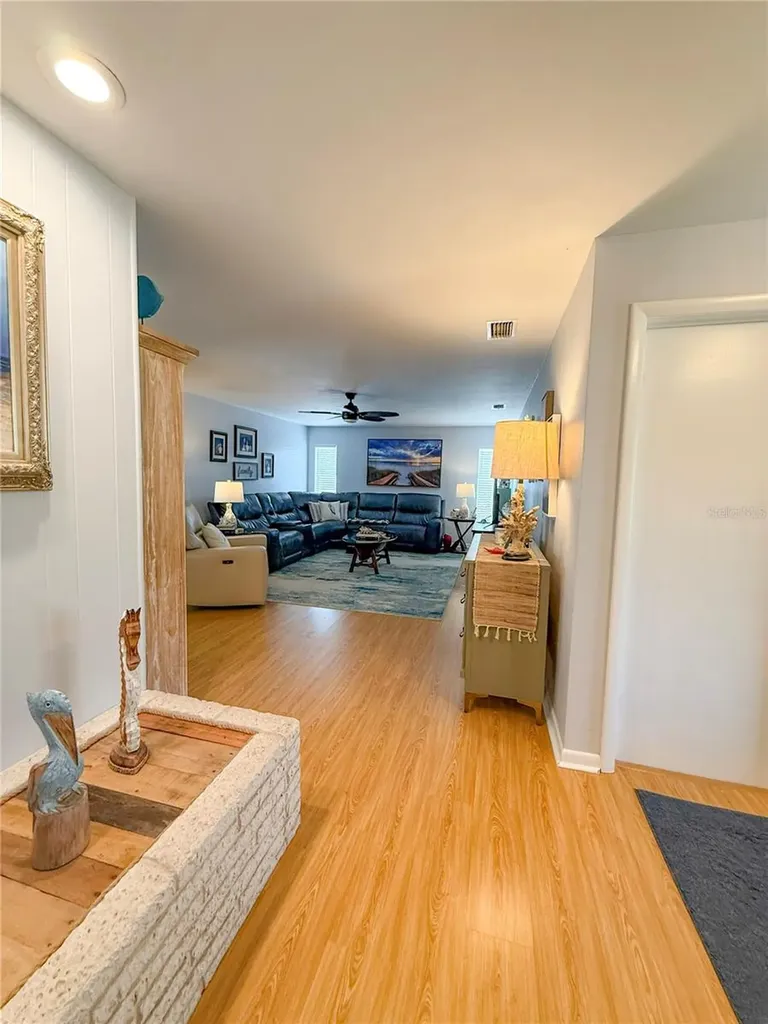 2058 Nursery Road Clearwater FL 33764