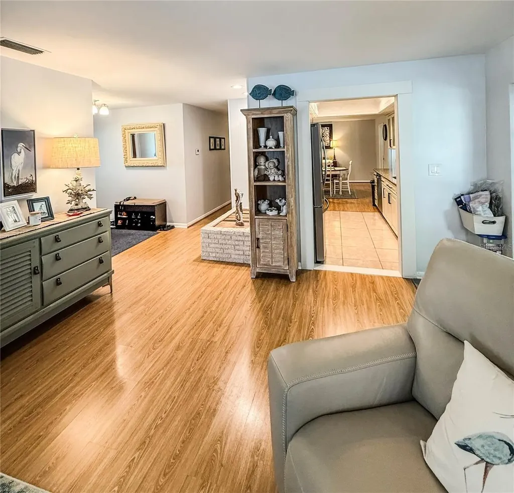 2058 Nursery Road Clearwater FL 33764