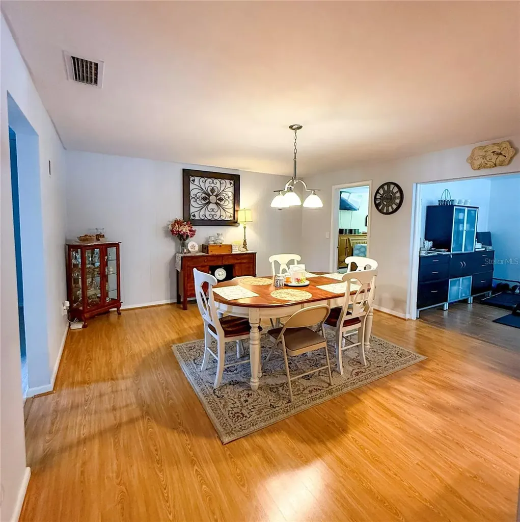 2058 Nursery Road Clearwater FL 33764
