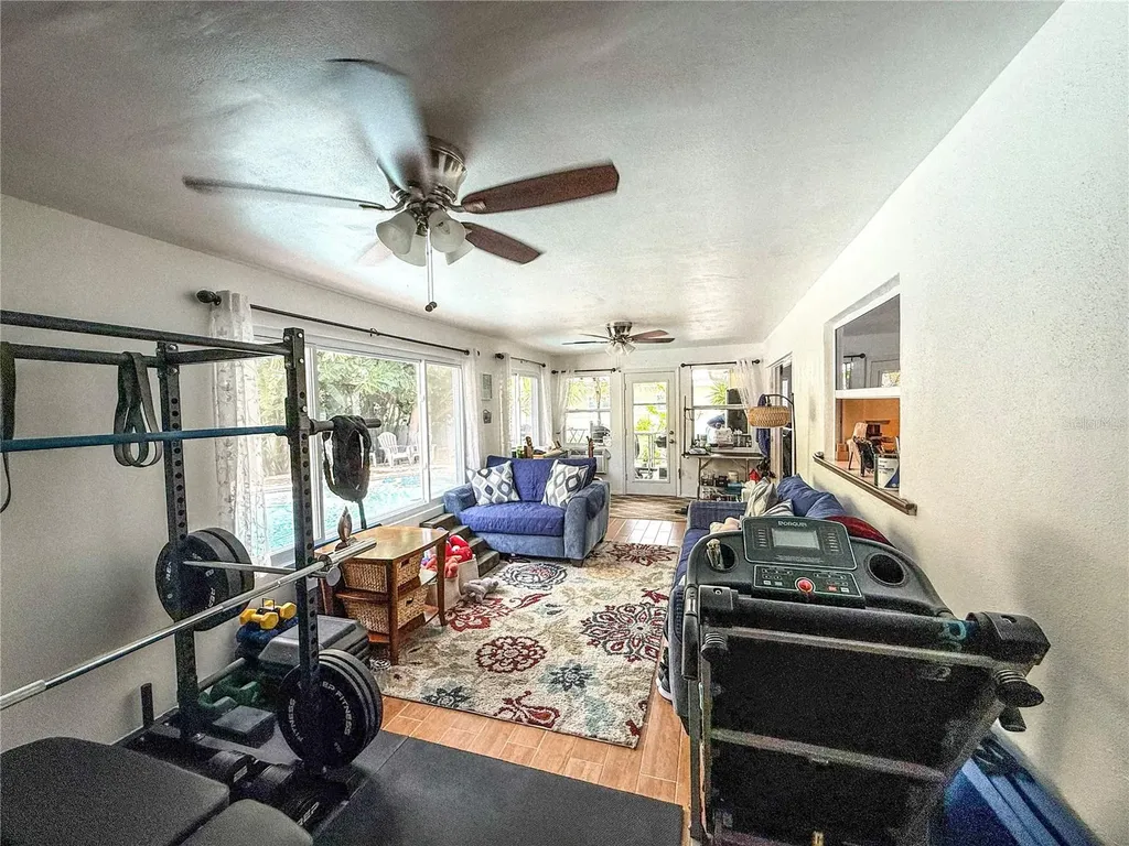 2058 Nursery Road Clearwater FL 33764