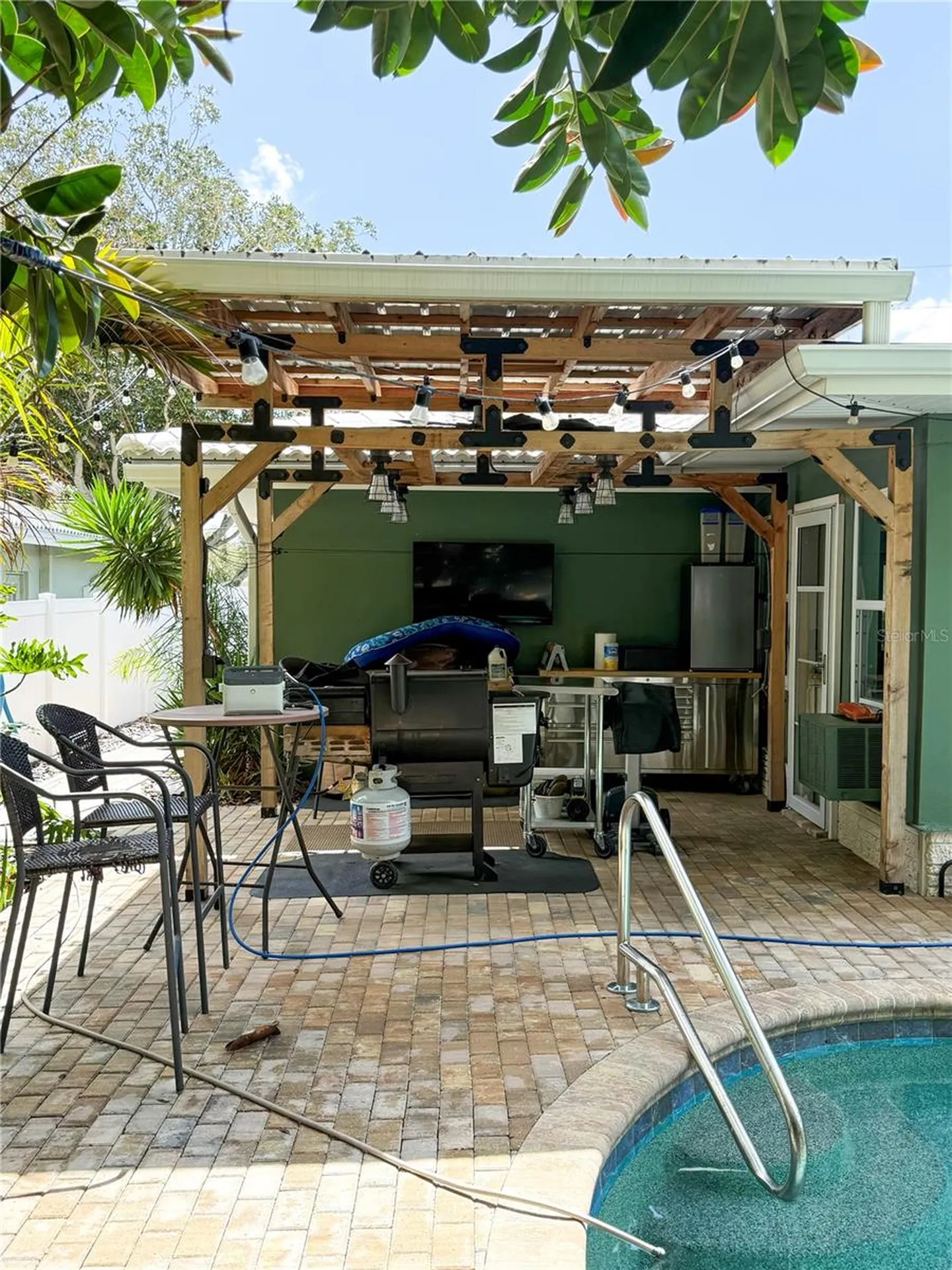 2058 Nursery Road Clearwater FL 33764