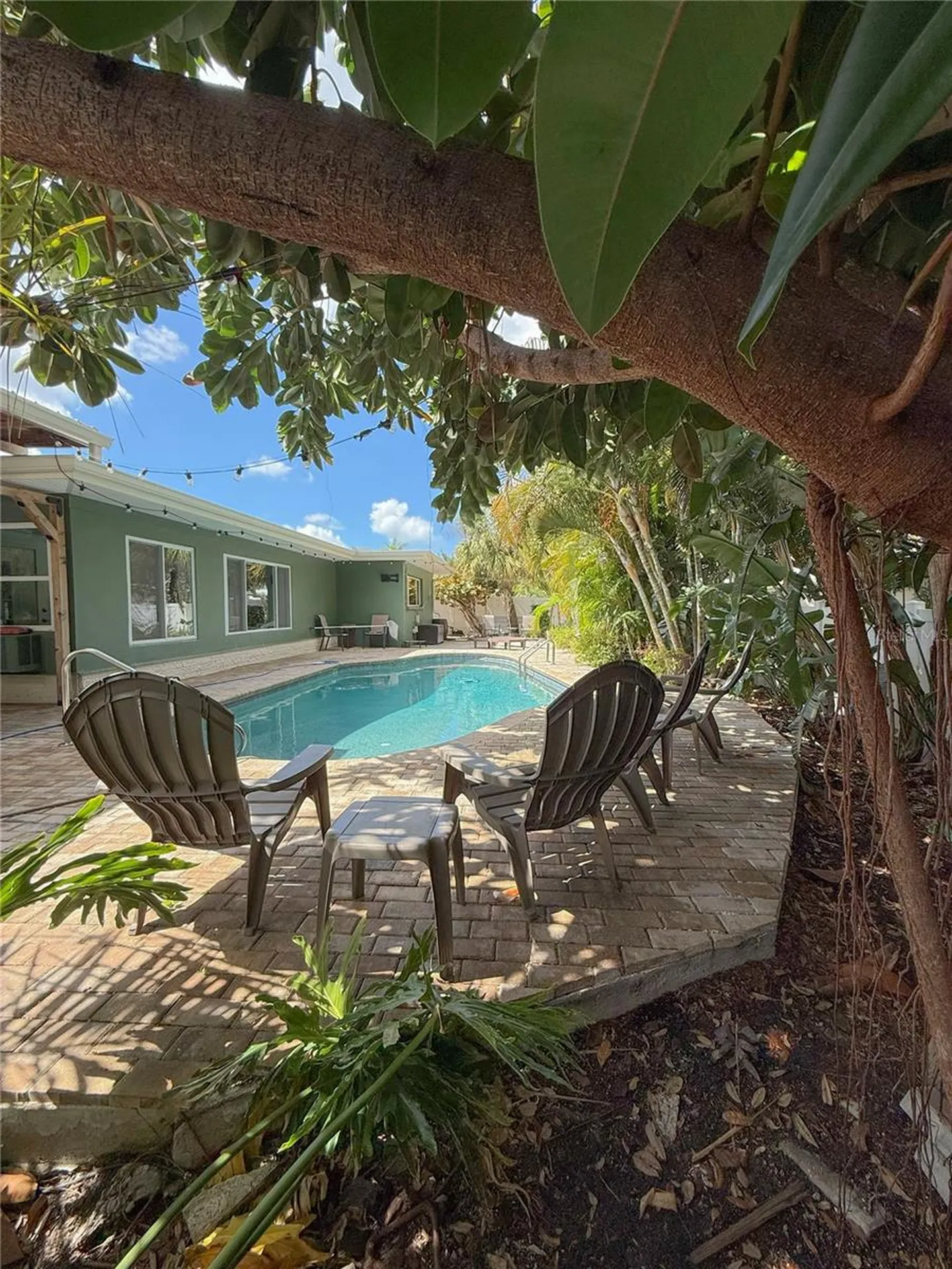 2058 Nursery Road Clearwater FL 33764