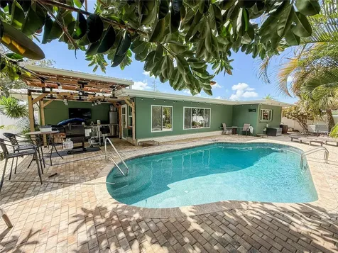 2058 Nursery Road Clearwater FL 33764