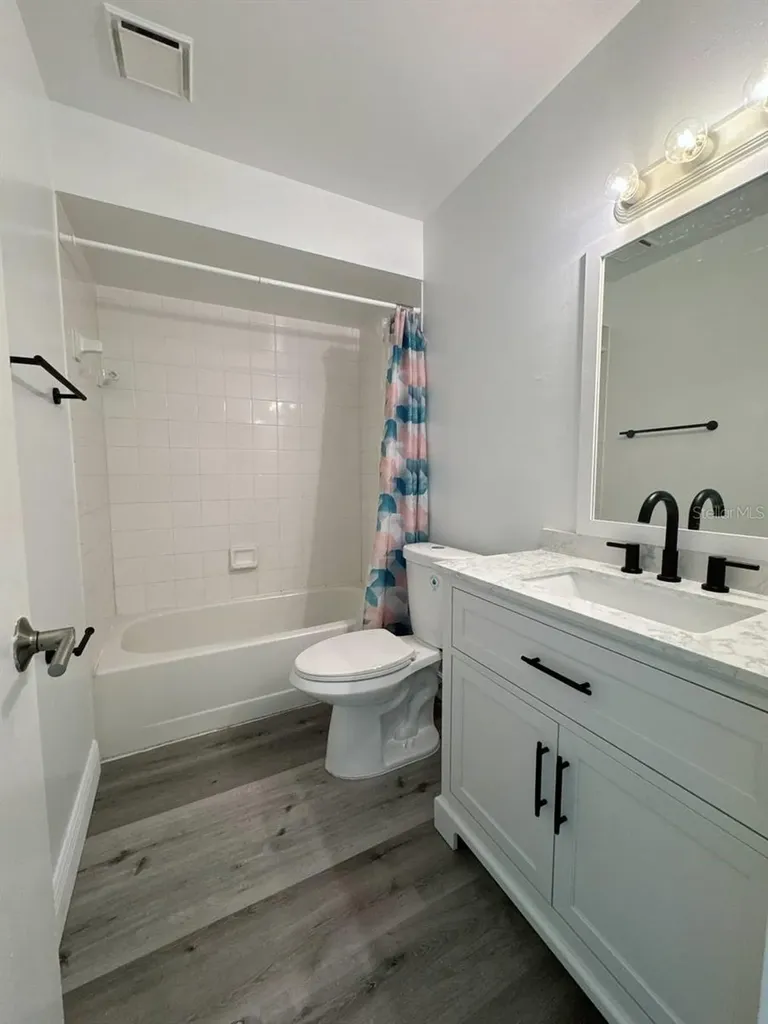 5219 Via Hacienda Circle Orlando FL 32839