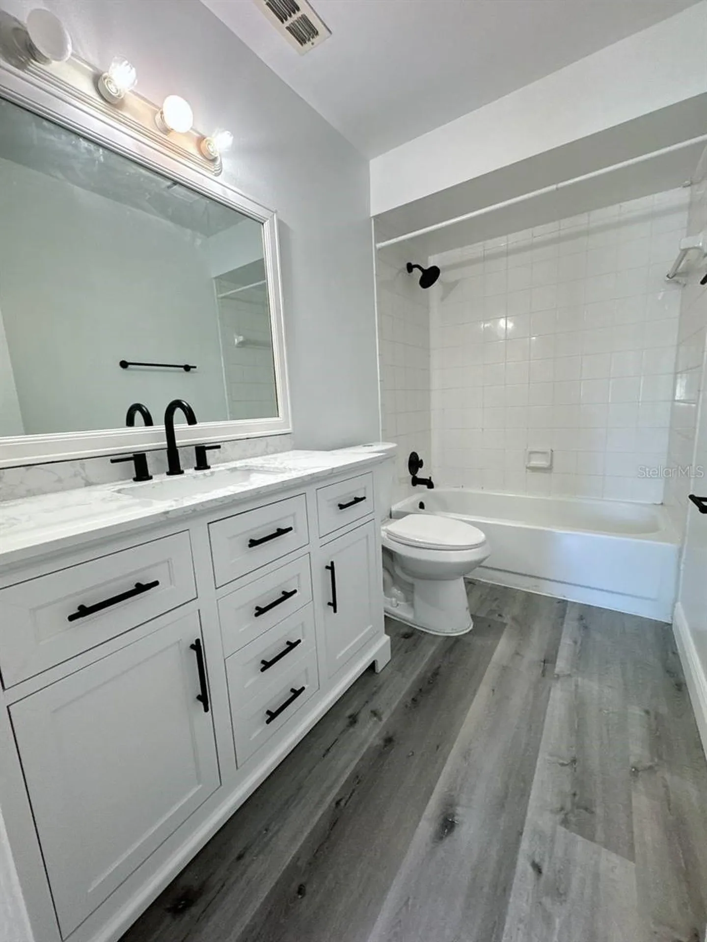 5219 Via Hacienda Circle Orlando FL 32839