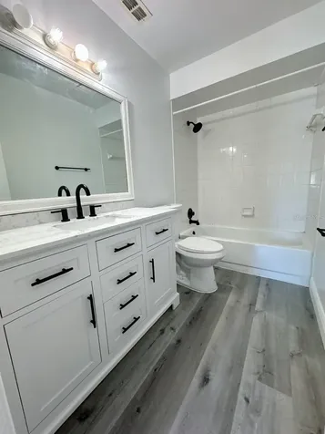 5219 Via Hacienda Circle Orlando FL 32839