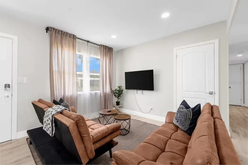 8215 Quail Road Seminole FL 33777