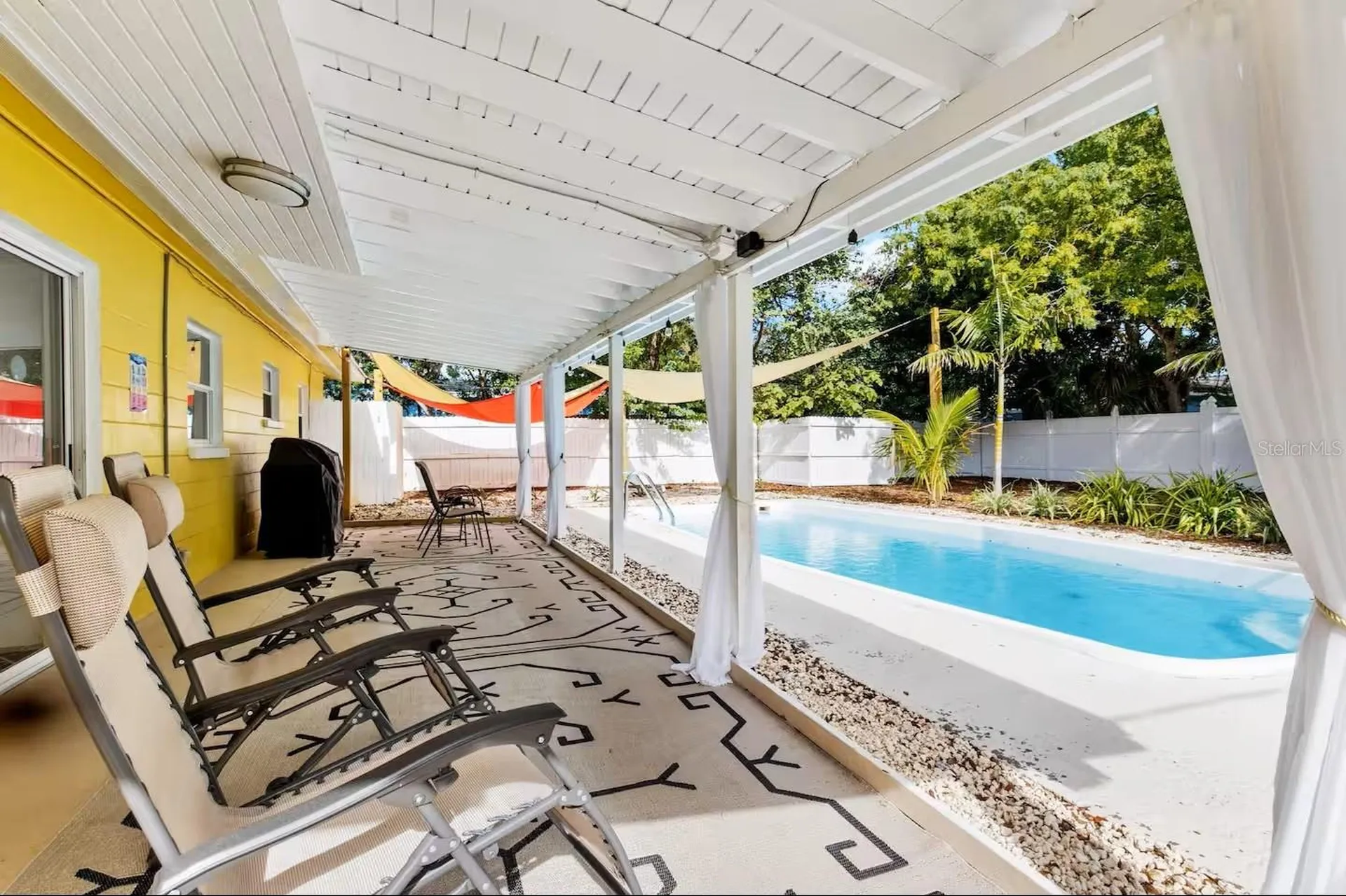 8215 Quail Road Seminole FL 33777