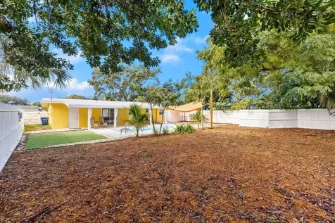 8215 Quail Road Seminole FL 33777