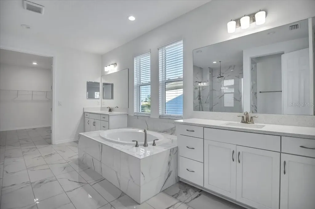 17703 Savory Mist Circle Bradenton FL 34211