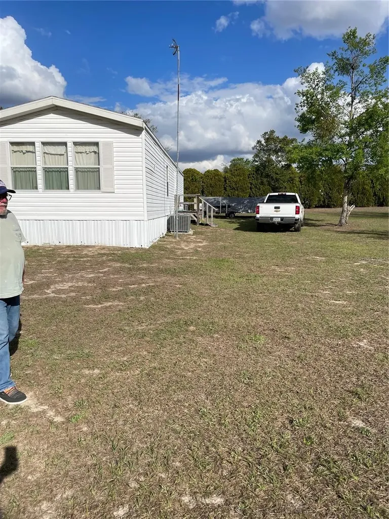 5674 W Grovepark Road Dunnellon FL 34433