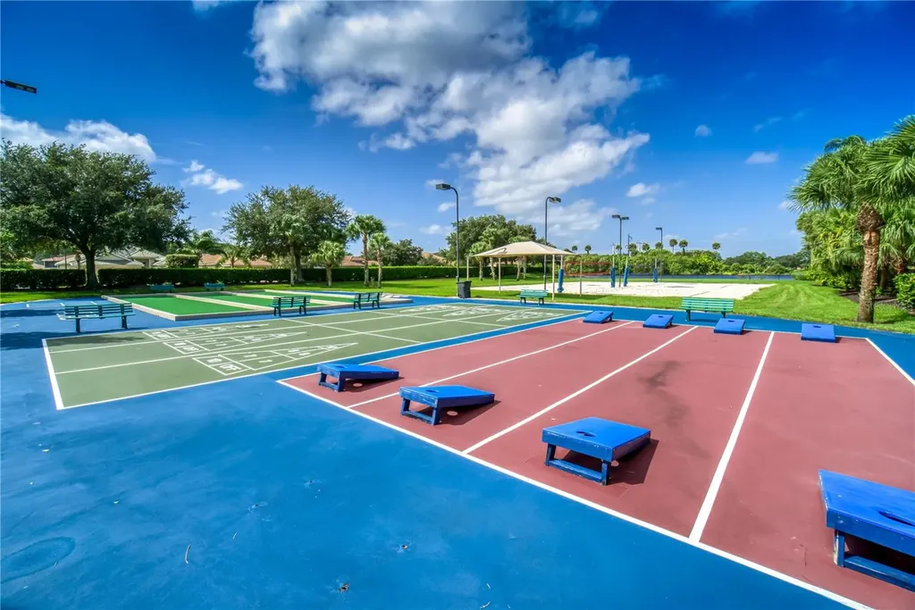 819 Fairwaycove Lane Bradenton FL 34212