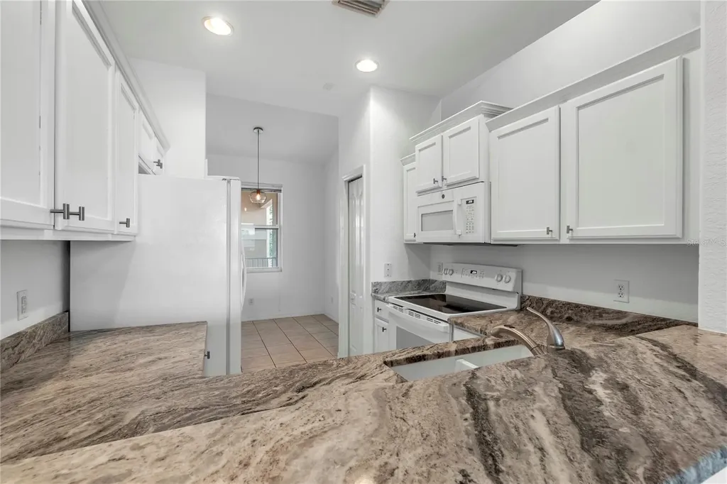 819 Fairwaycove Lane Bradenton FL 34212