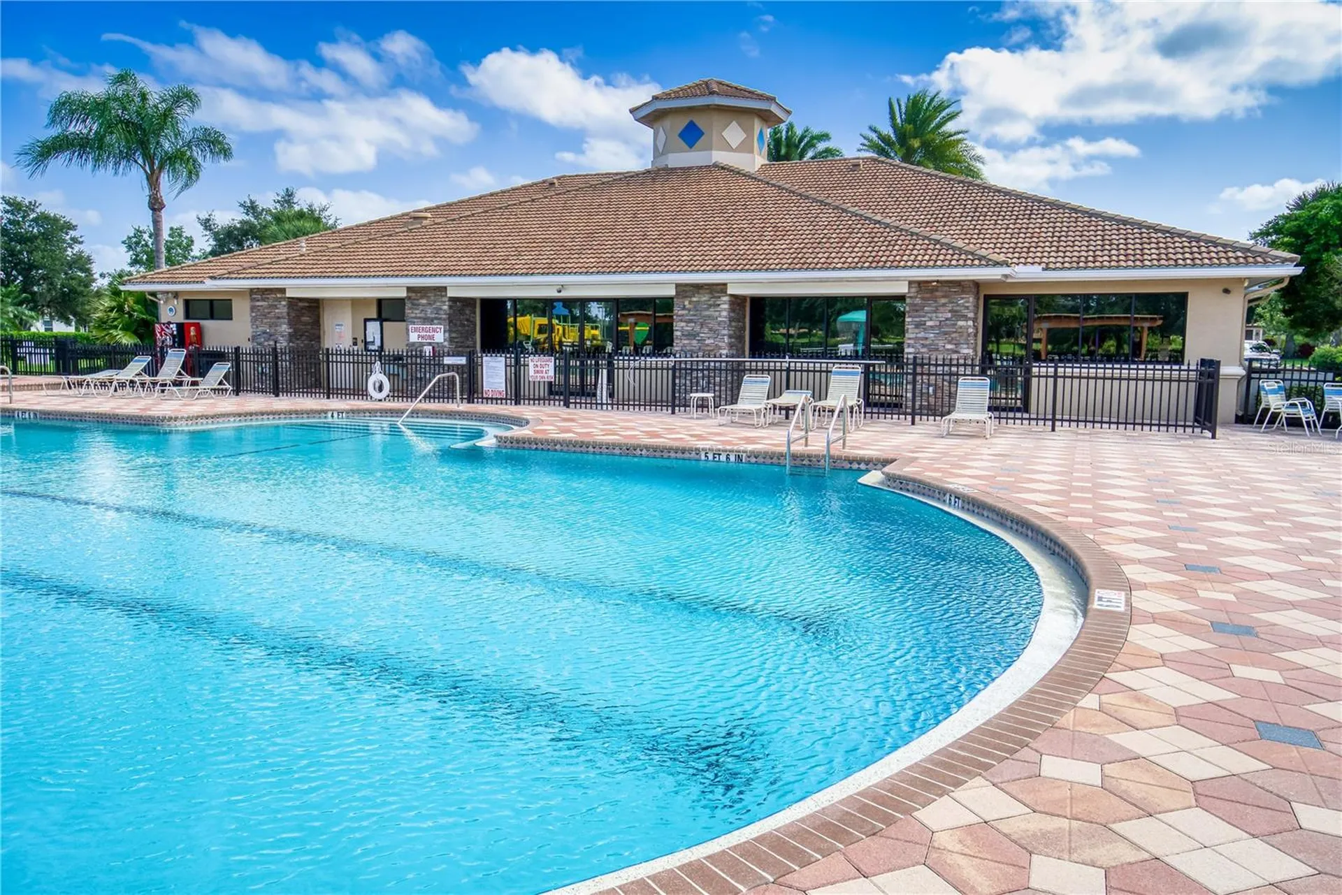 819 Fairwaycove Lane Bradenton FL 34212
