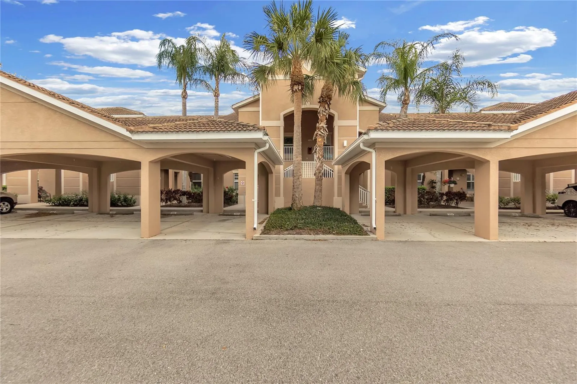 819 Fairwaycove Lane Bradenton FL 34212