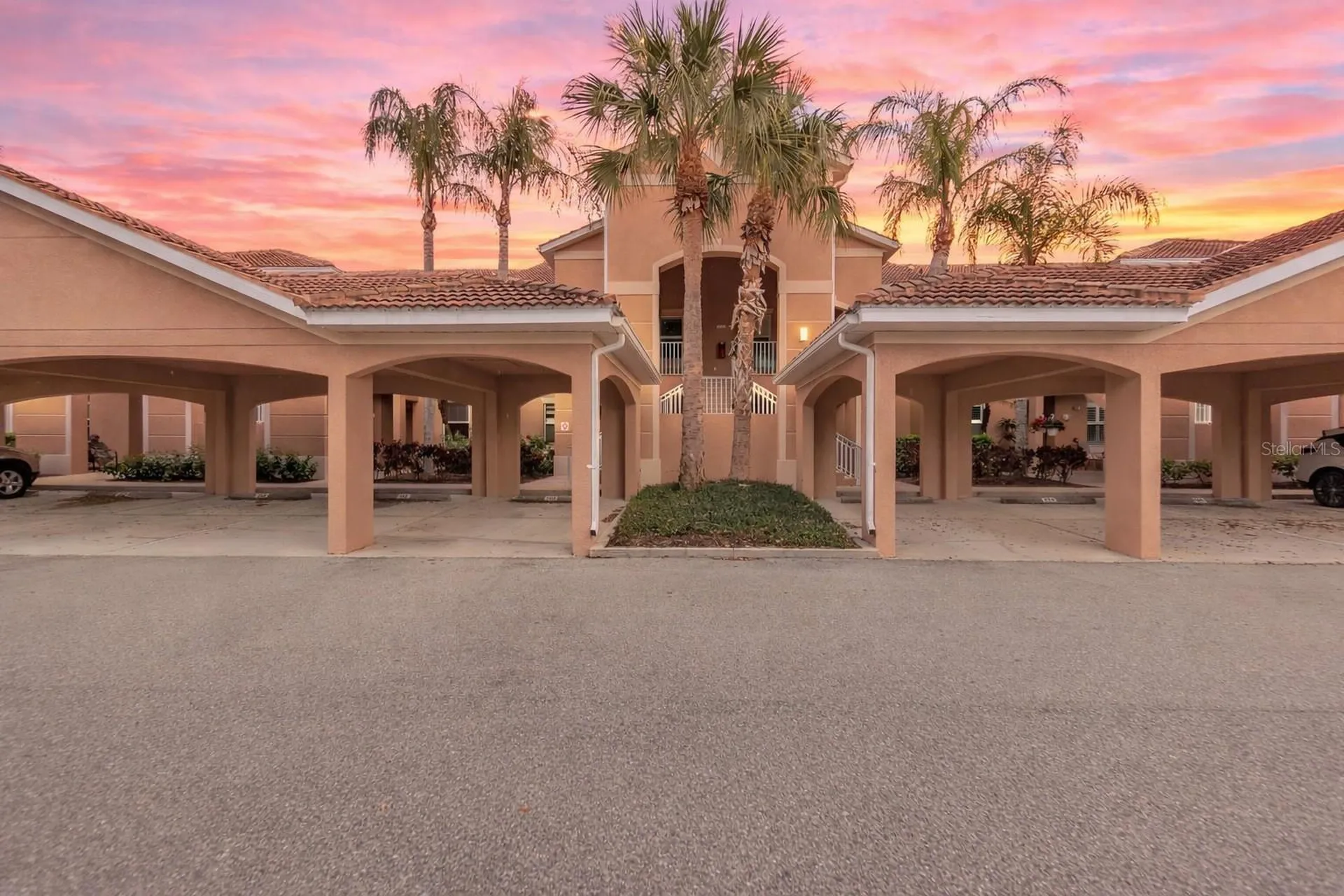 819 Fairwaycove Lane Bradenton FL 34212