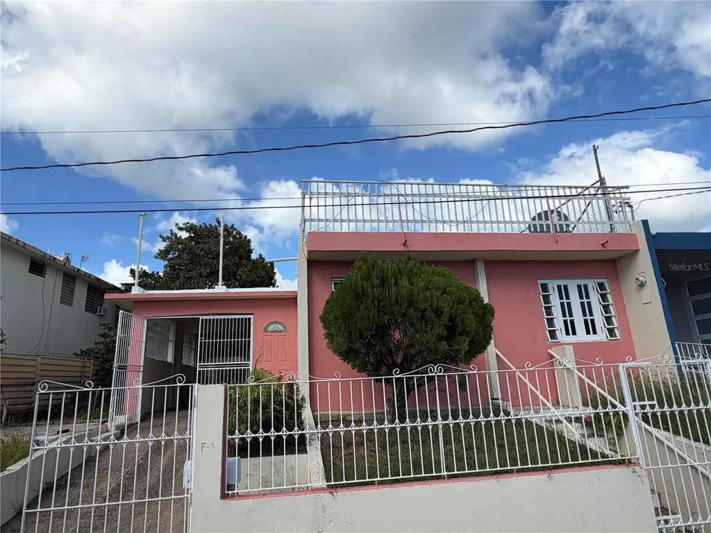 1 Blq F 3 Esteban Cruz (1) Street Guayama PR 00784