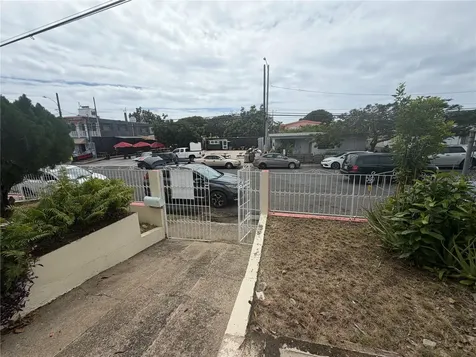 1 Blq F 3 Esteban Cruz (1) Street Guayama PR 00784