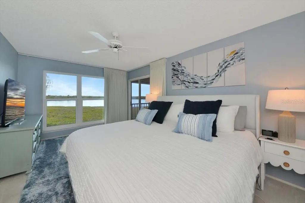 946 Sandpiper Circle Bradenton FL 34209