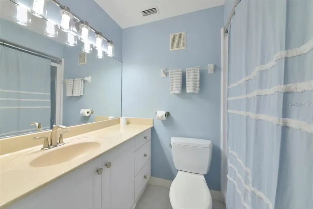 946 Sandpiper Circle Bradenton FL 34209