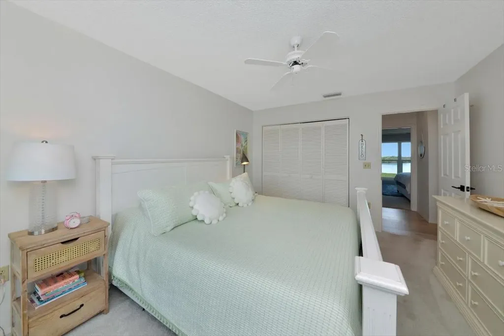 946 Sandpiper Circle Bradenton FL 34209
