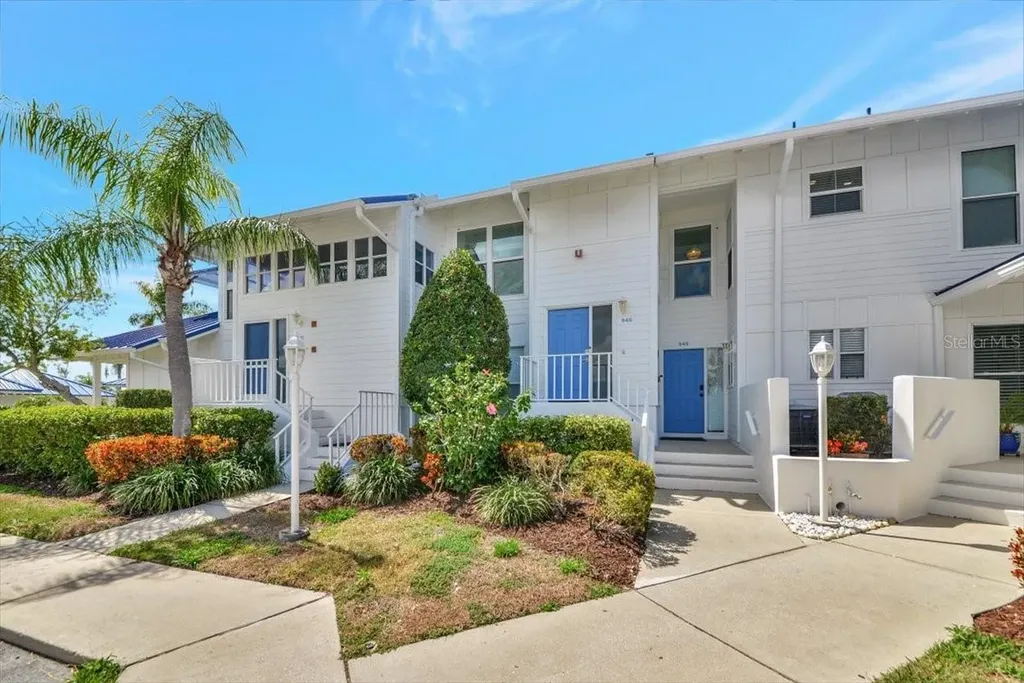946 Sandpiper Circle Bradenton FL 34209