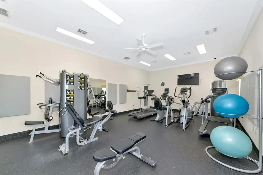 946 Sandpiper Circle Bradenton FL 34209