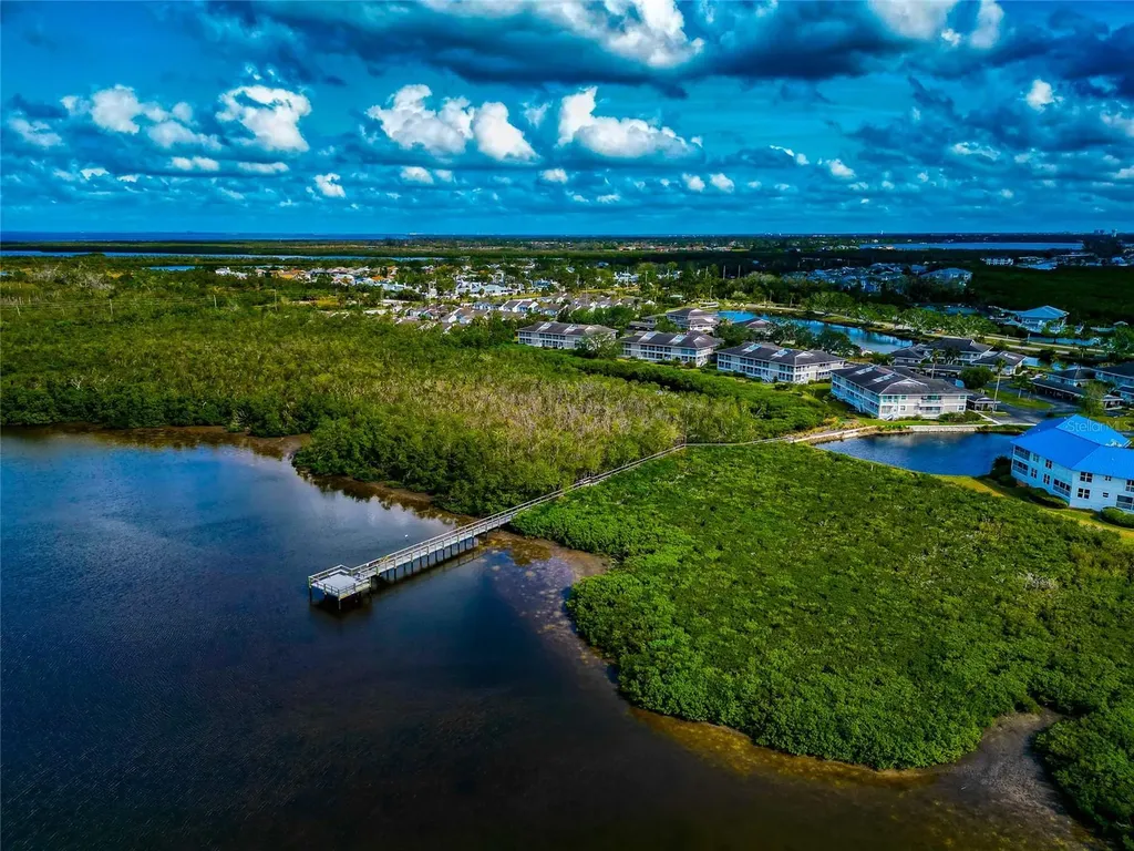 946 Sandpiper Circle Bradenton FL 34209