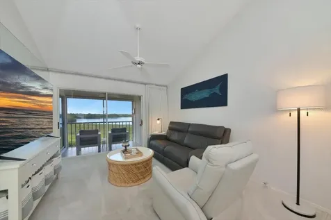 946 Sandpiper Circle Bradenton FL 34209
