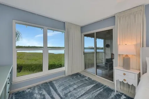 946 Sandpiper Circle Bradenton FL 34209