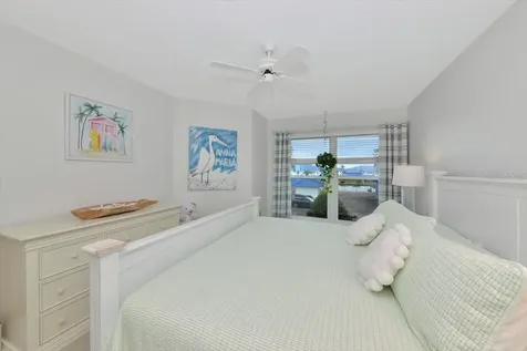 946 Sandpiper Circle Bradenton FL 34209