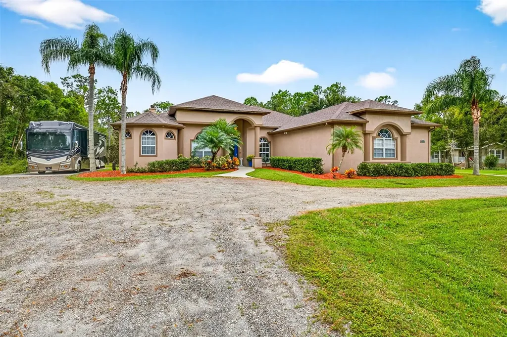 13887 Gavin Road Dover FL 33527
