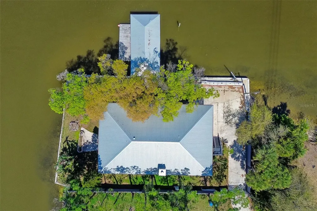 9901 Bay Drive Gibsonton FL 33534