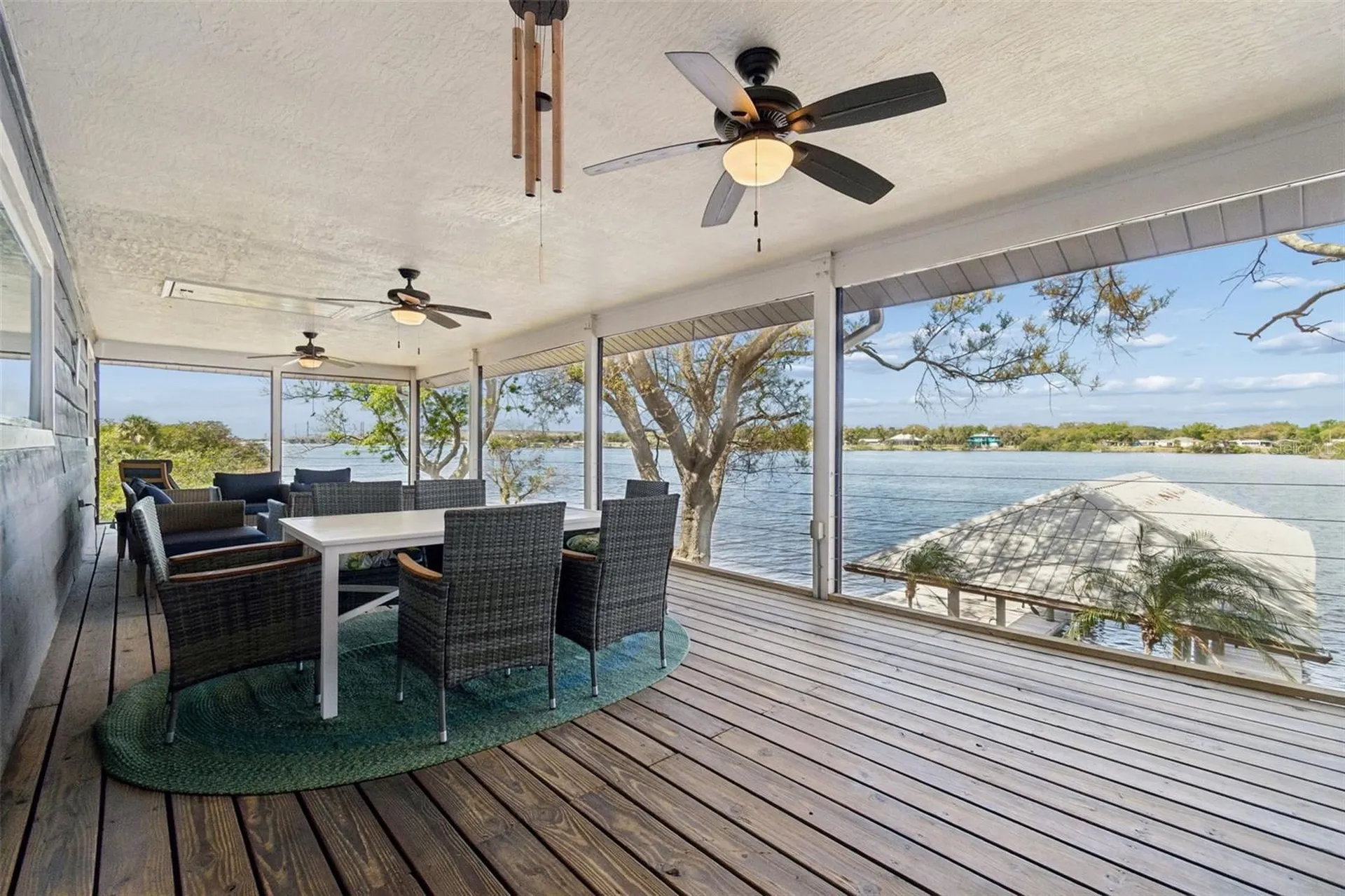 9901 Bay Drive Gibsonton FL 33534