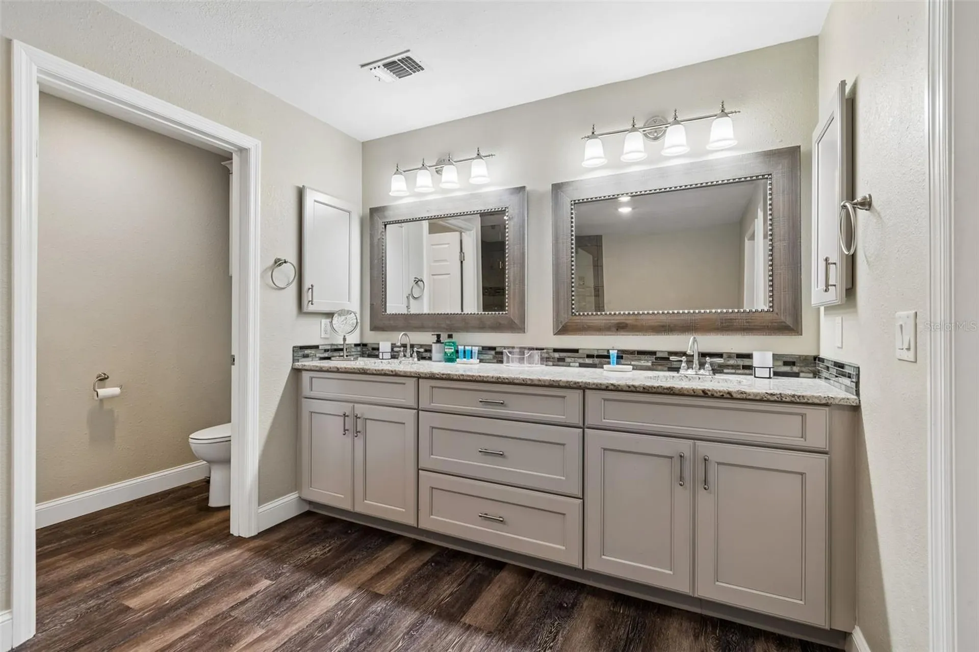 9901 Bay Drive Gibsonton FL 33534