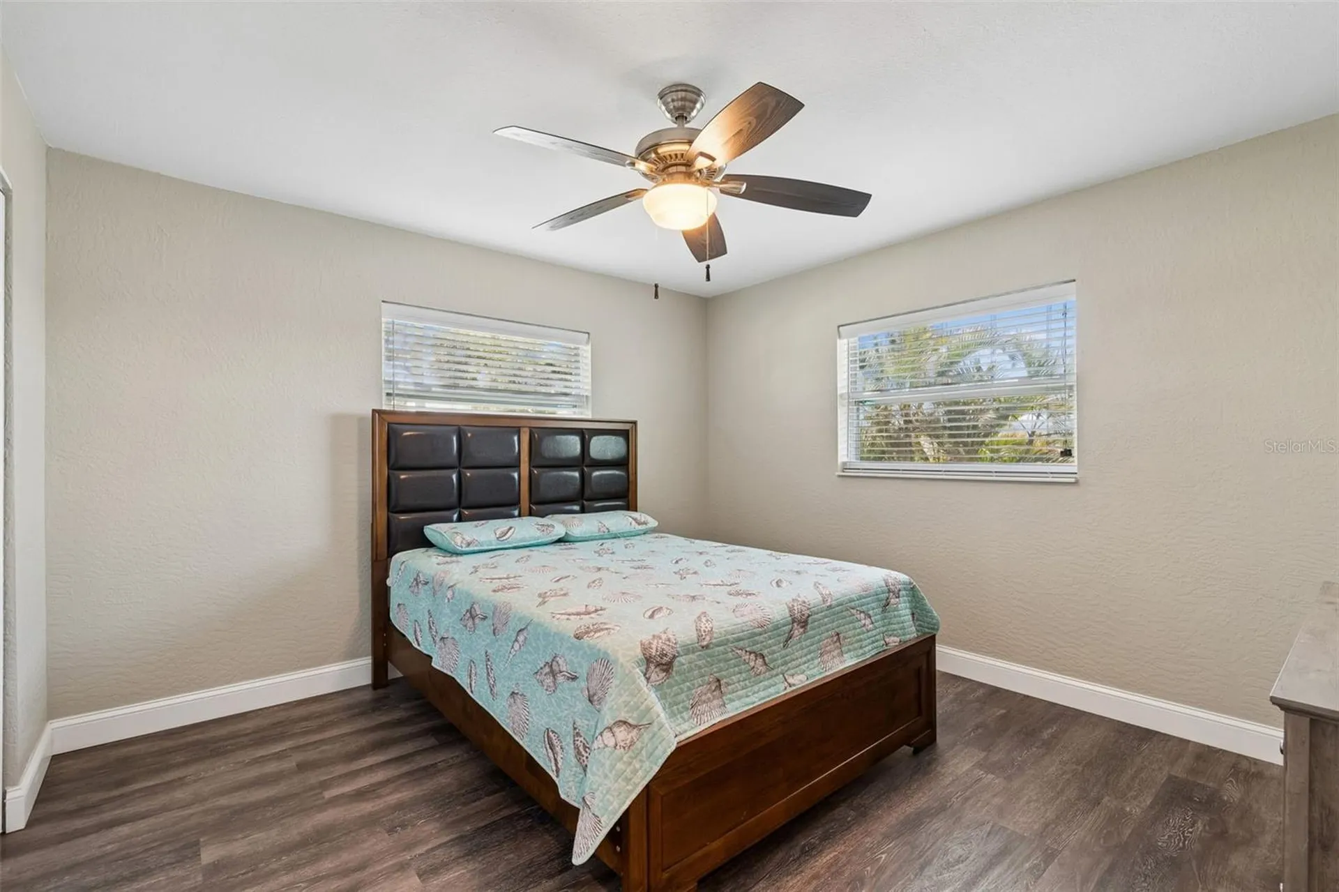 9901 Bay Drive Gibsonton FL 33534